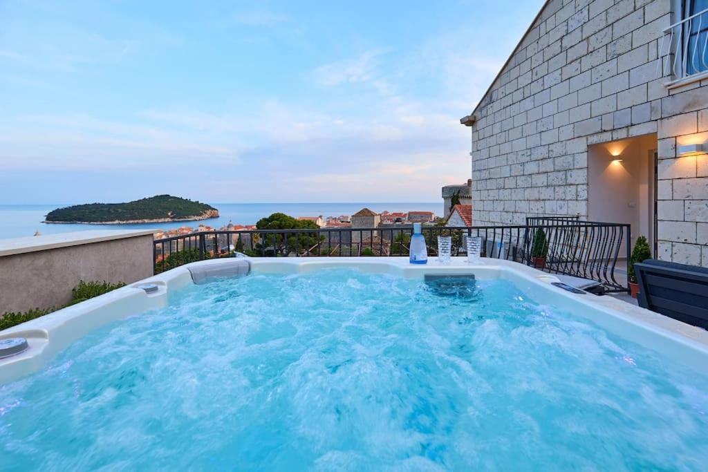 New & Stunning Views In Luxury 5* Divona *