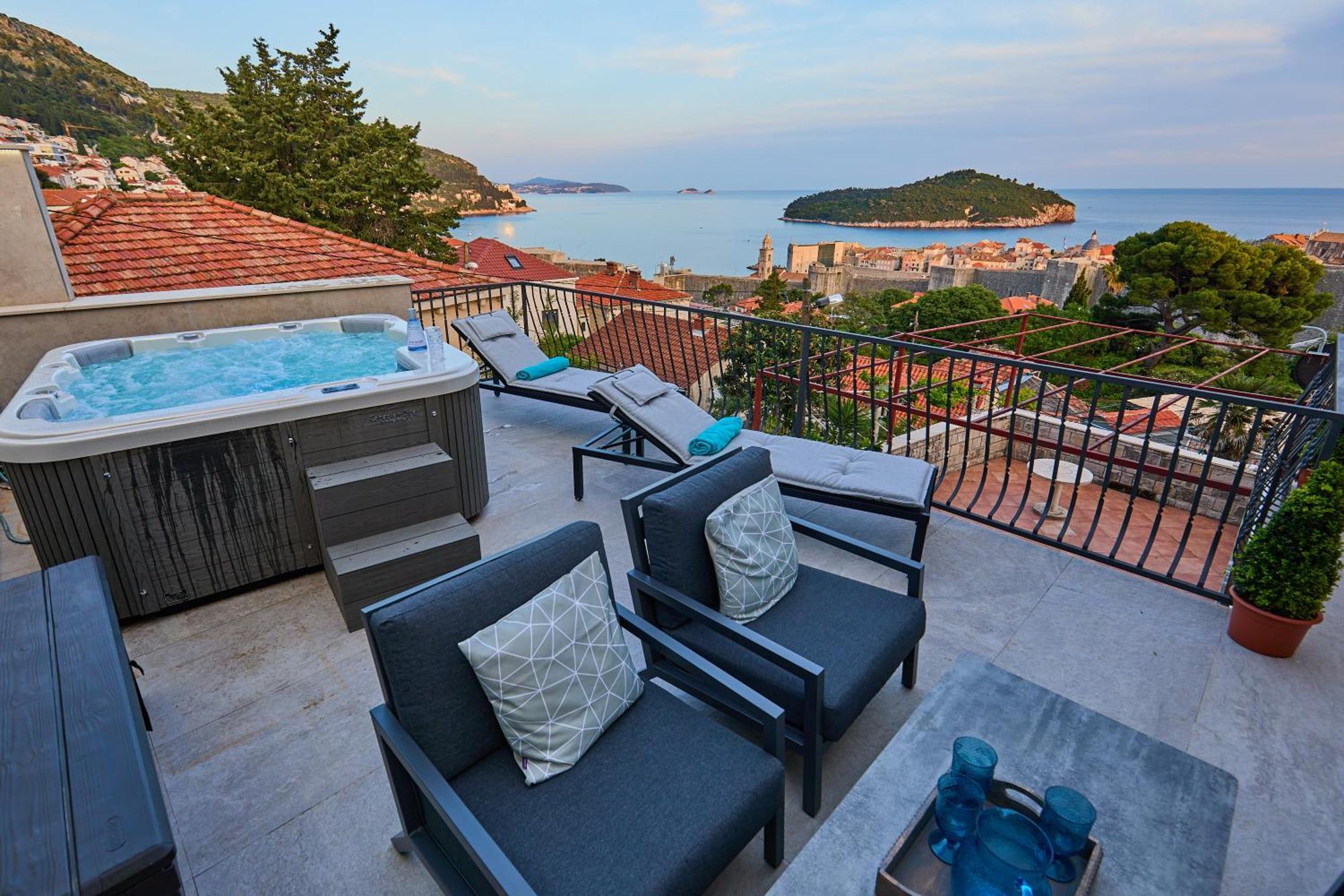 Apartment New & Stunning Views In Luxury 5* Divona